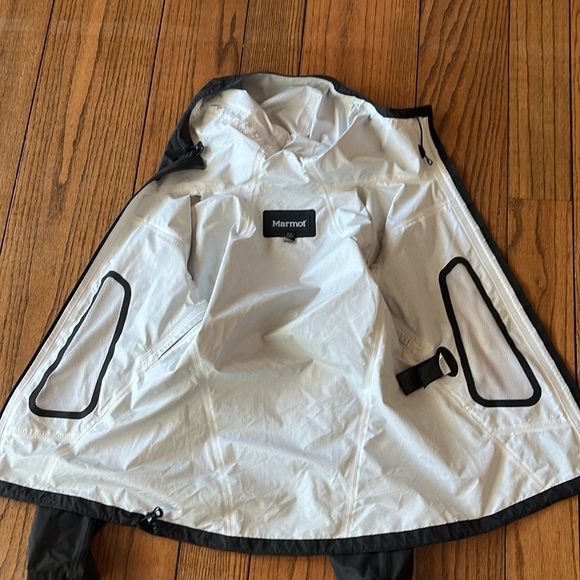 Marmot Women's Rain Jacket - Picture 12 of 16